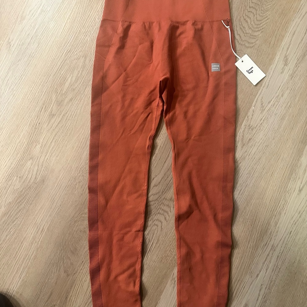 Cream Yoga Seamless Core Leggings NWT